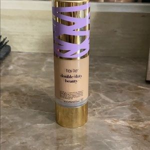 Double duty tarte shape tape foundation